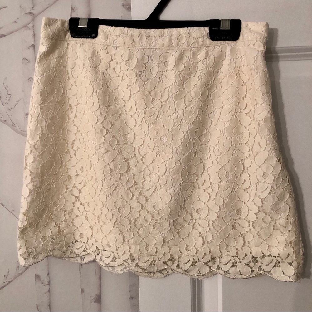 Aritzia Talula White Lace Mini Skirt